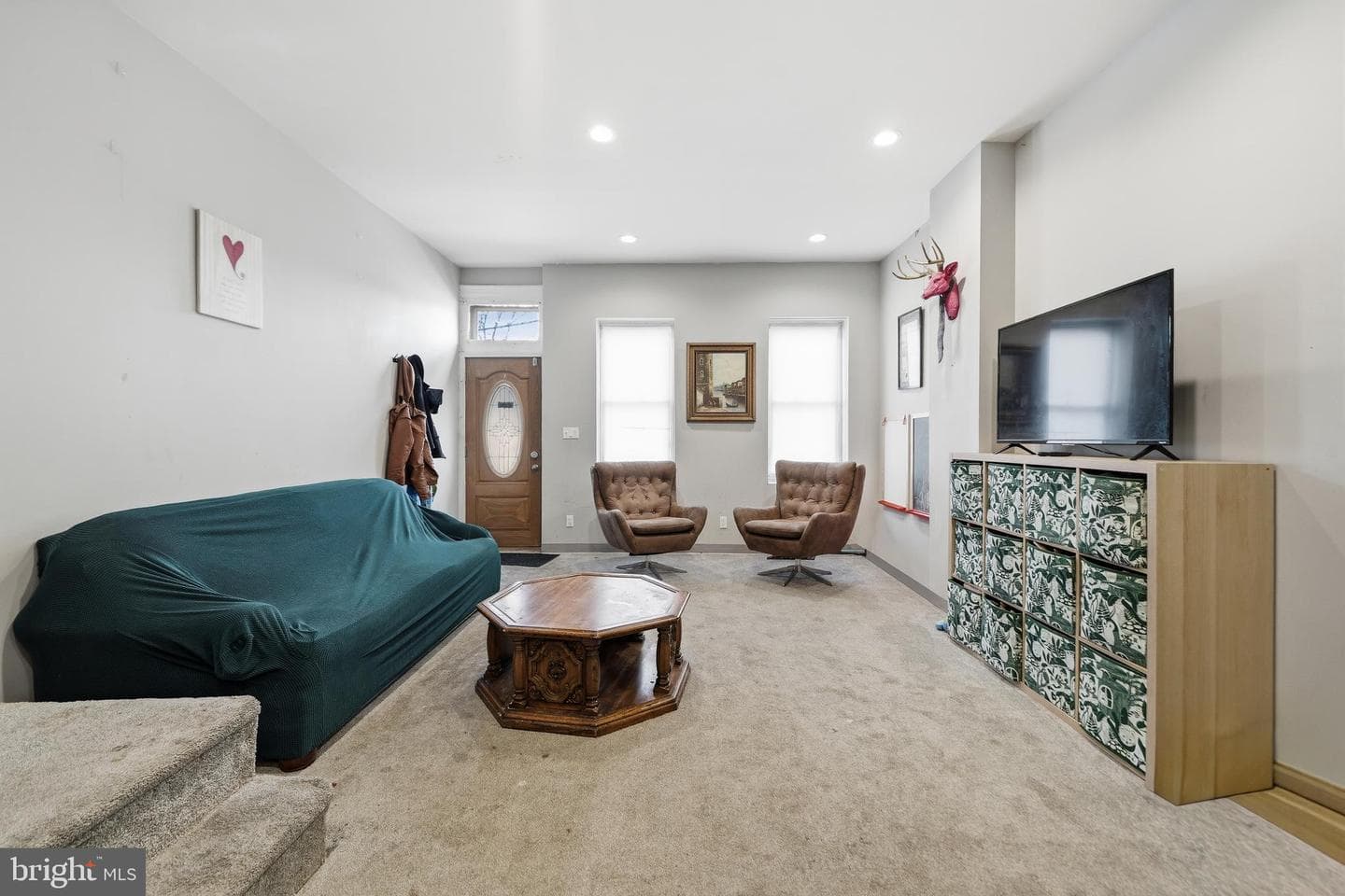 807 Cameron Street photo 4