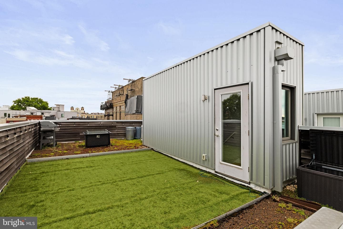 1720 Folsom Street #b photo 32