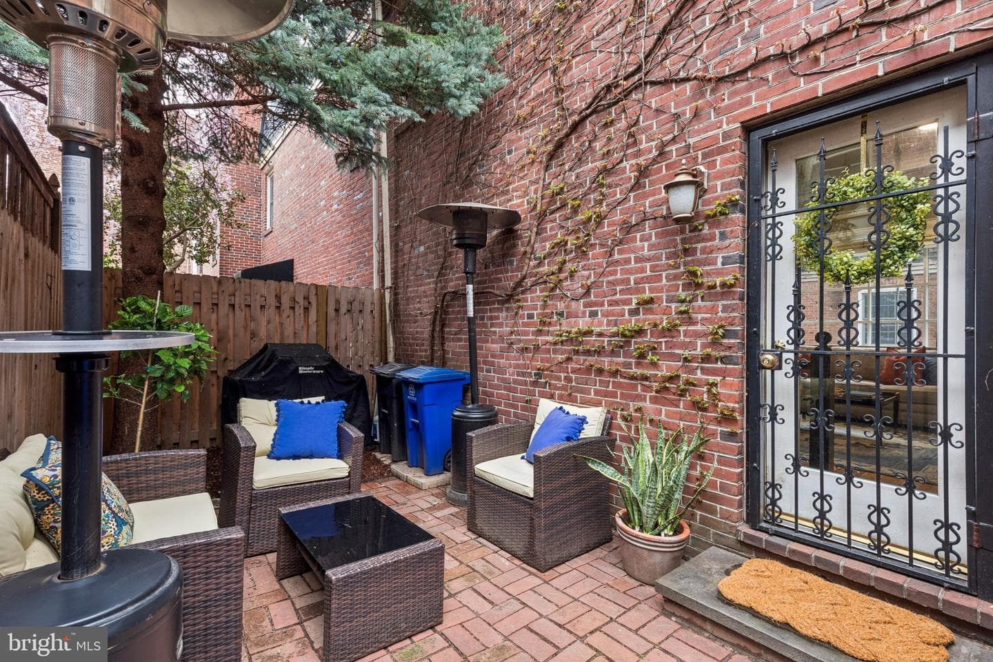 1206 Waverly Walk photo 5