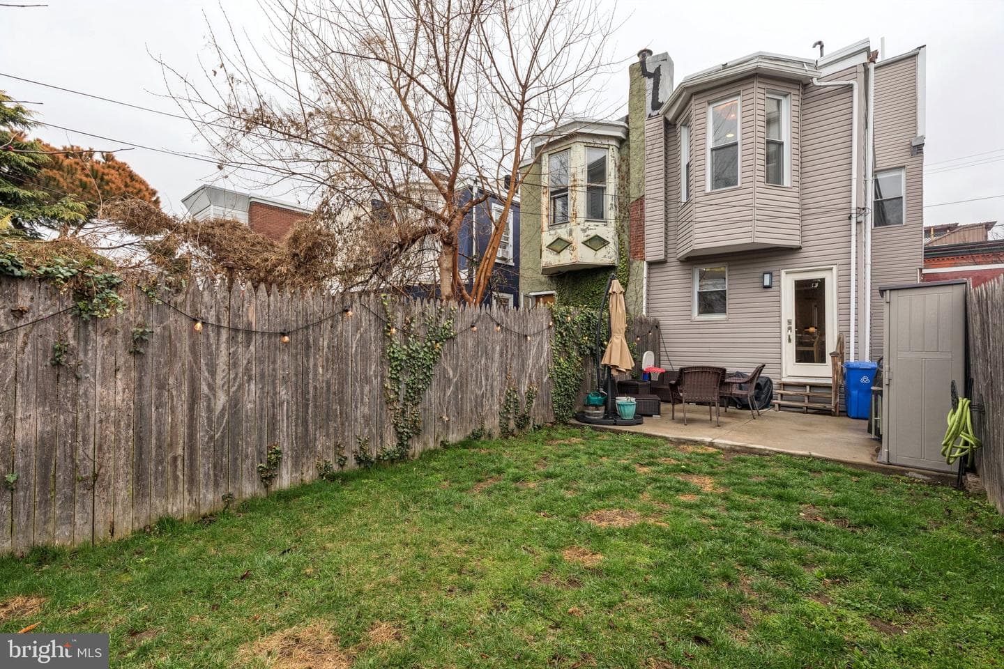 858 E Thompson Street photo 45