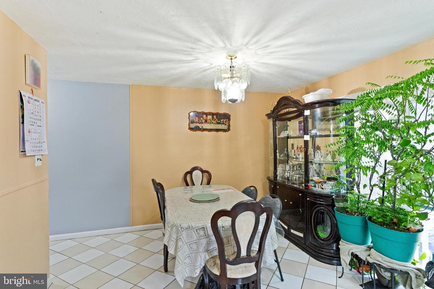 1043 Foster Street photo 10
