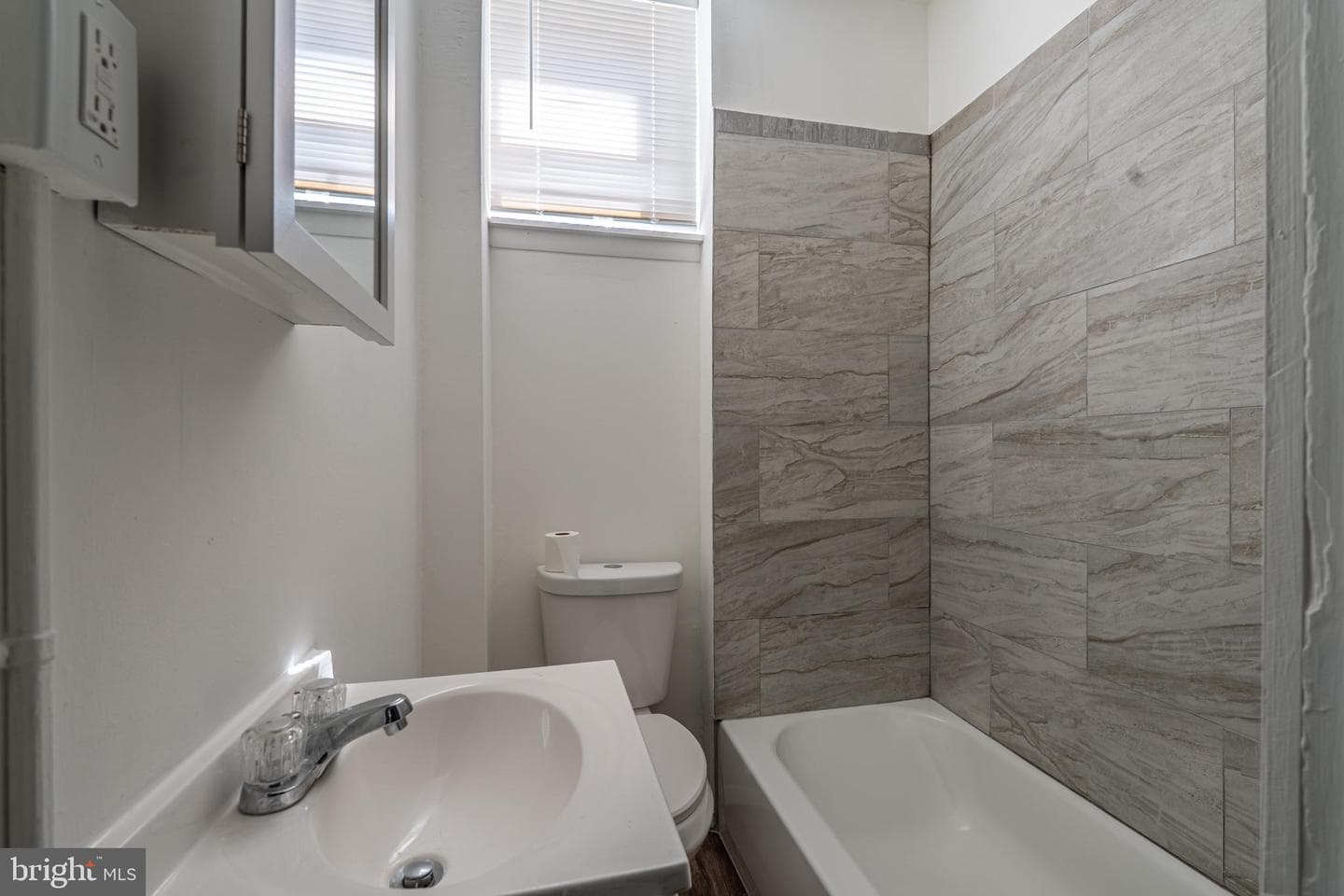 2020 E Haines Street photo 13
