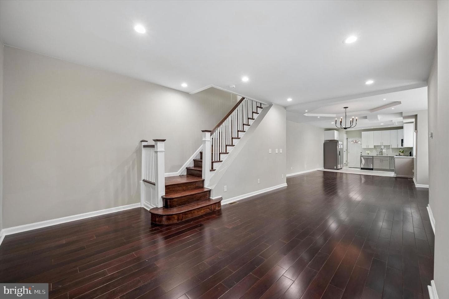 1426 Widener Place photo 4