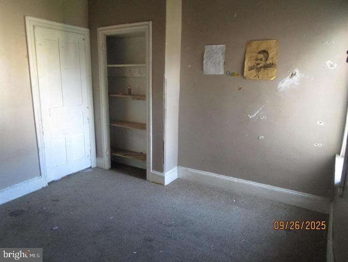 2031 N Stillman St photo 2