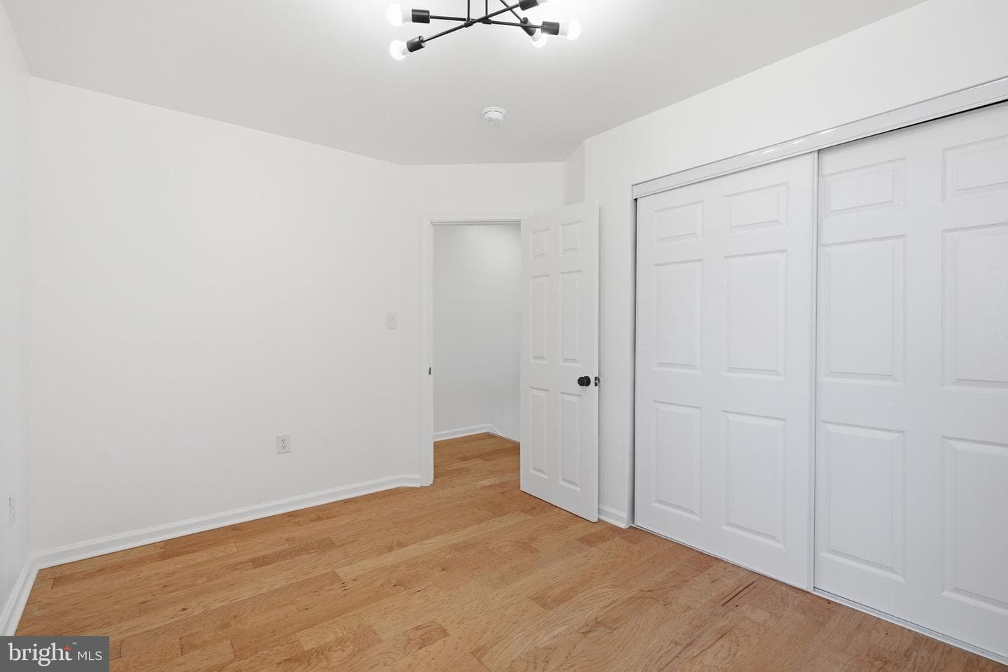 1757 Mohican Street photo 44