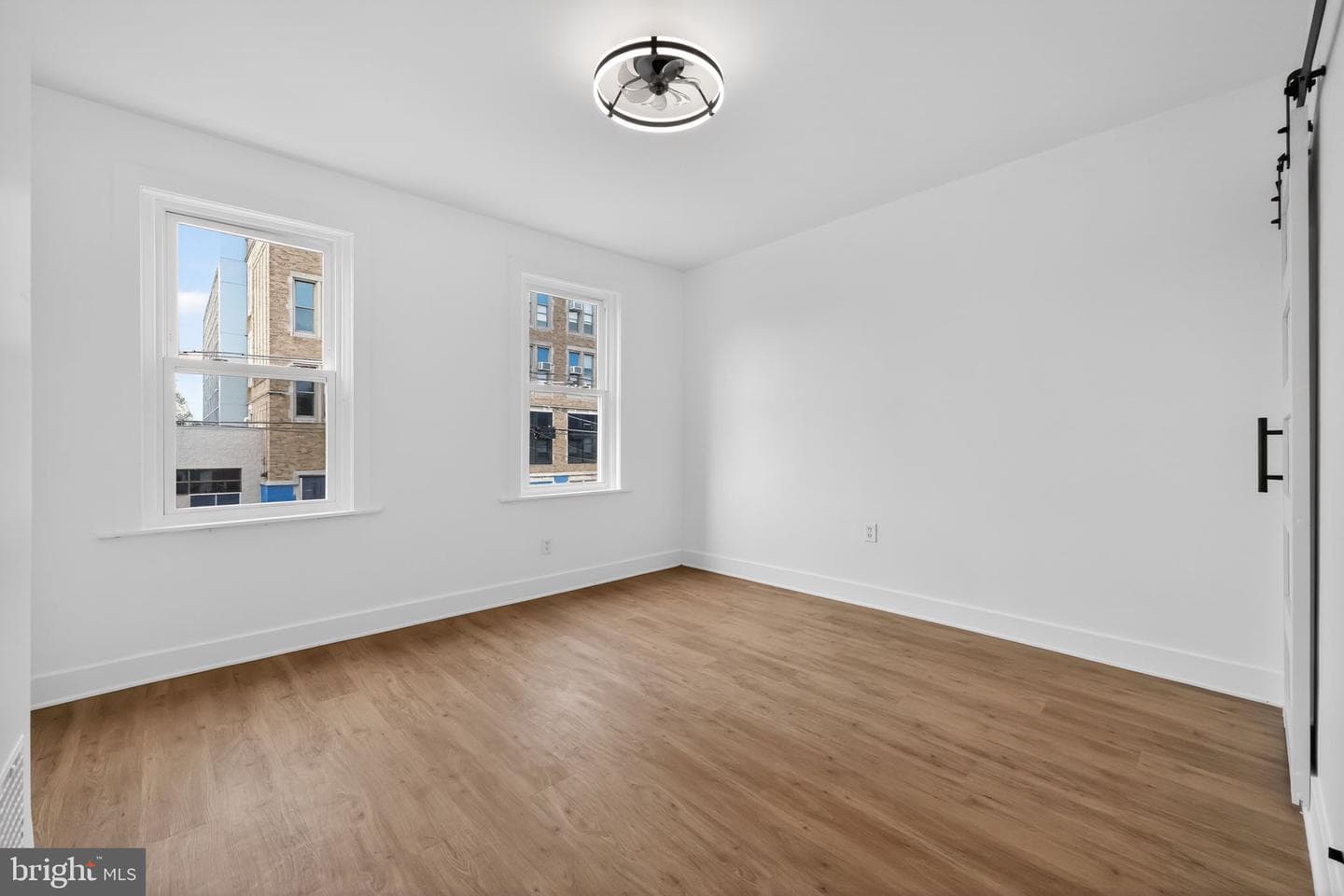 5141 Charles Street photo 20