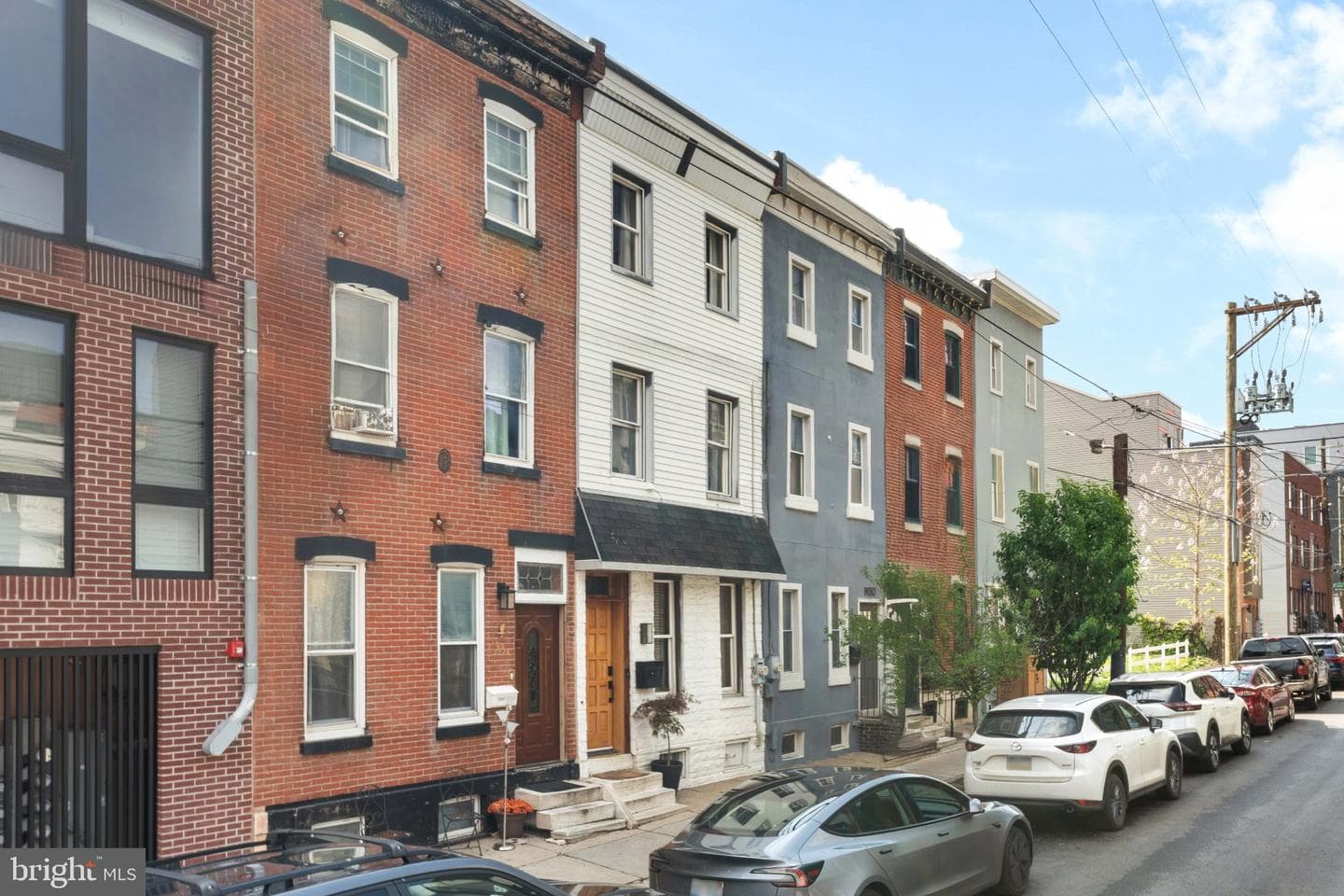 1932 E York Street photo 2