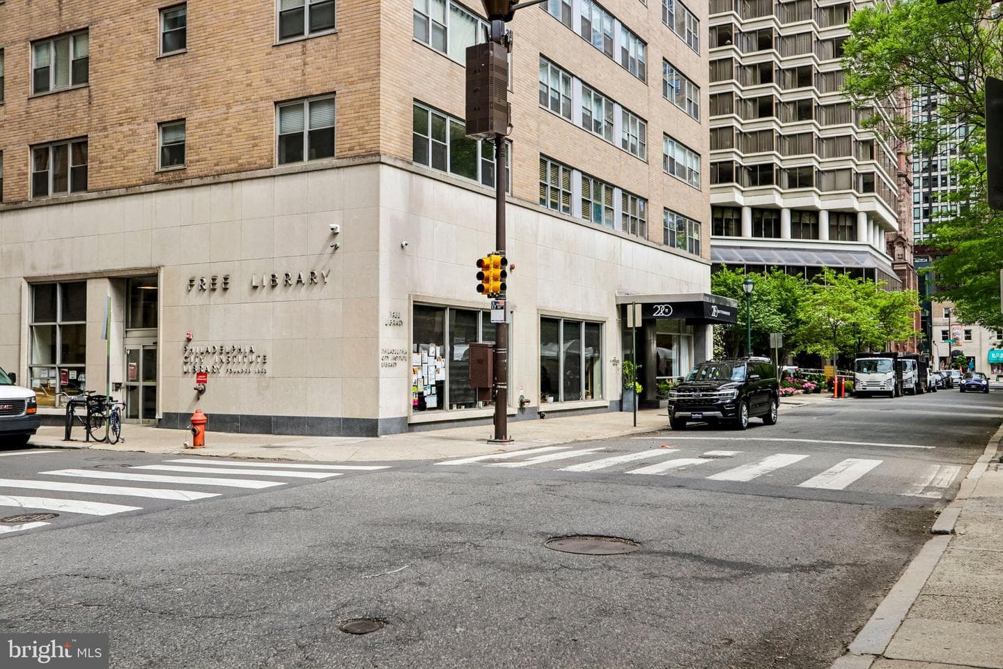 220 W Rittenhouse Square #10c photo 38