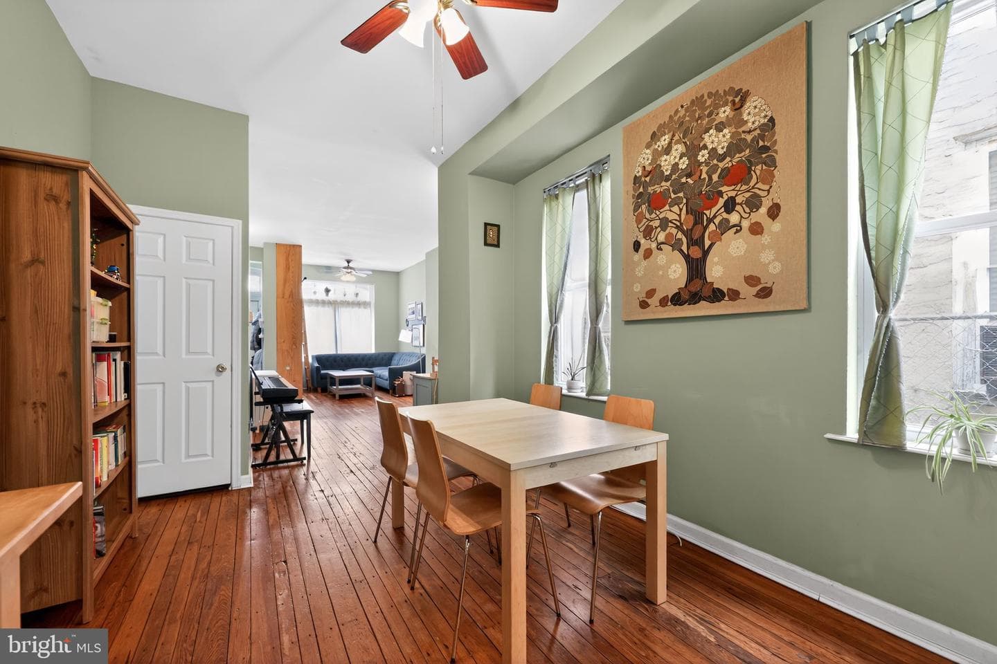 1722 Edgley Street photo 11