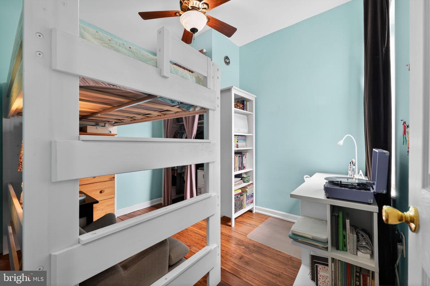 1722 Edgley Street photo 24