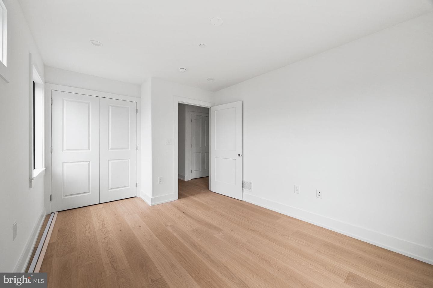706 Latona Street #j photo 23