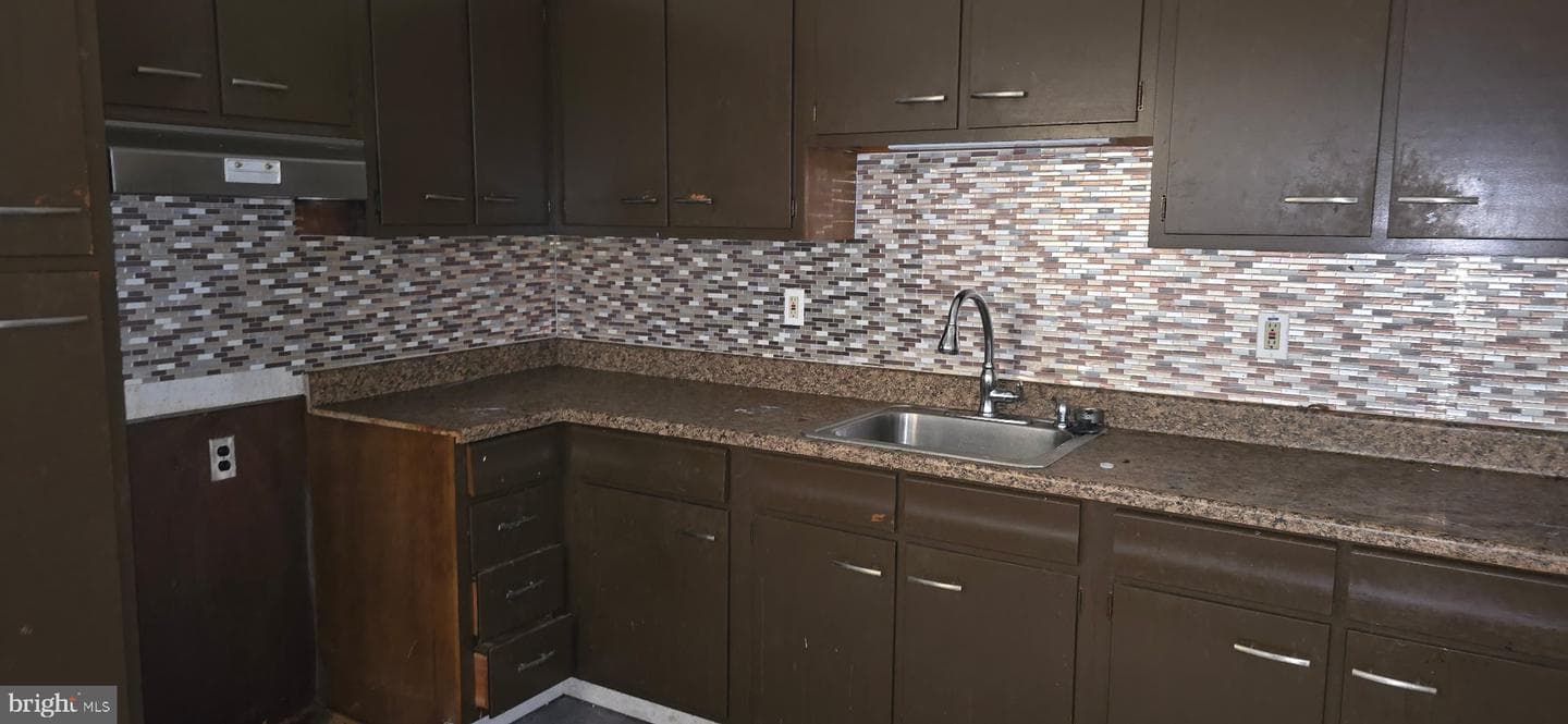 4455 Greene Street photo 9