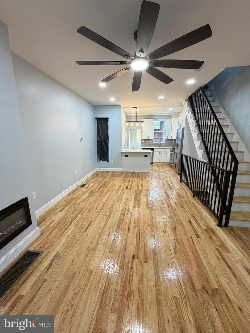 1212 S Ruby Street photo 4