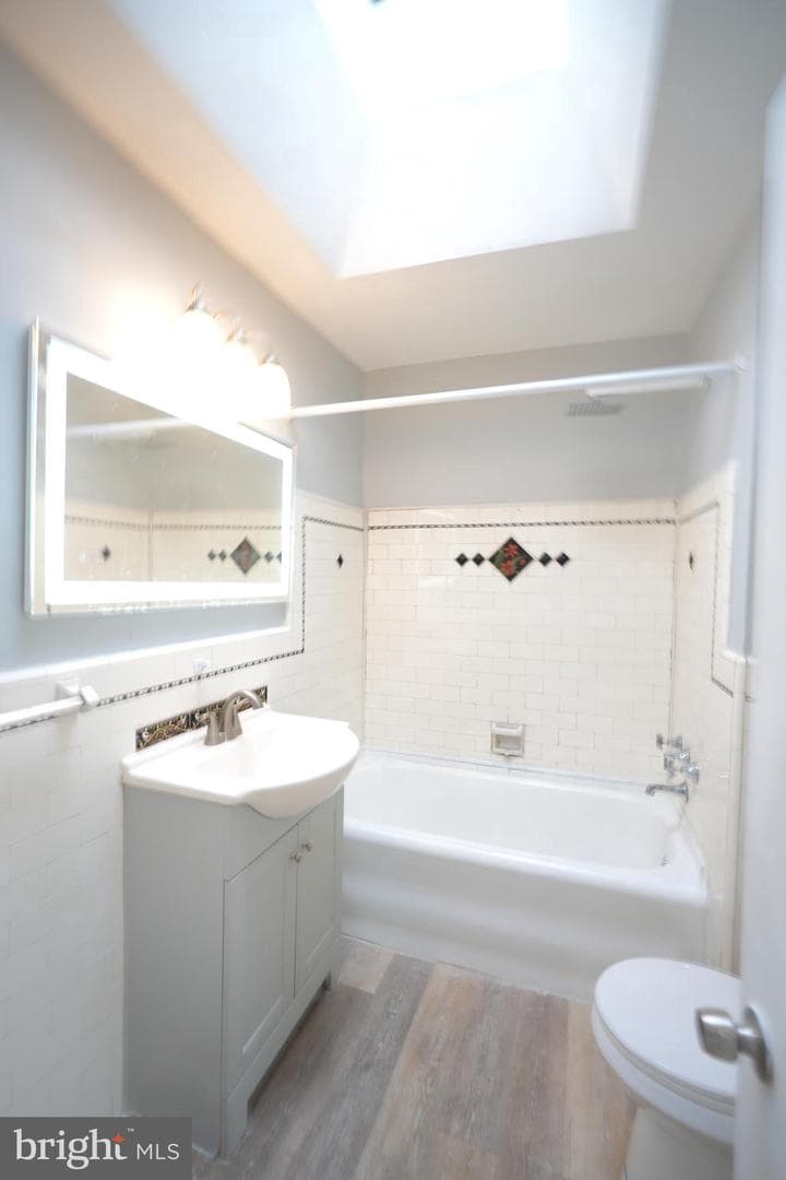 4057 Teesdale Street photo 6