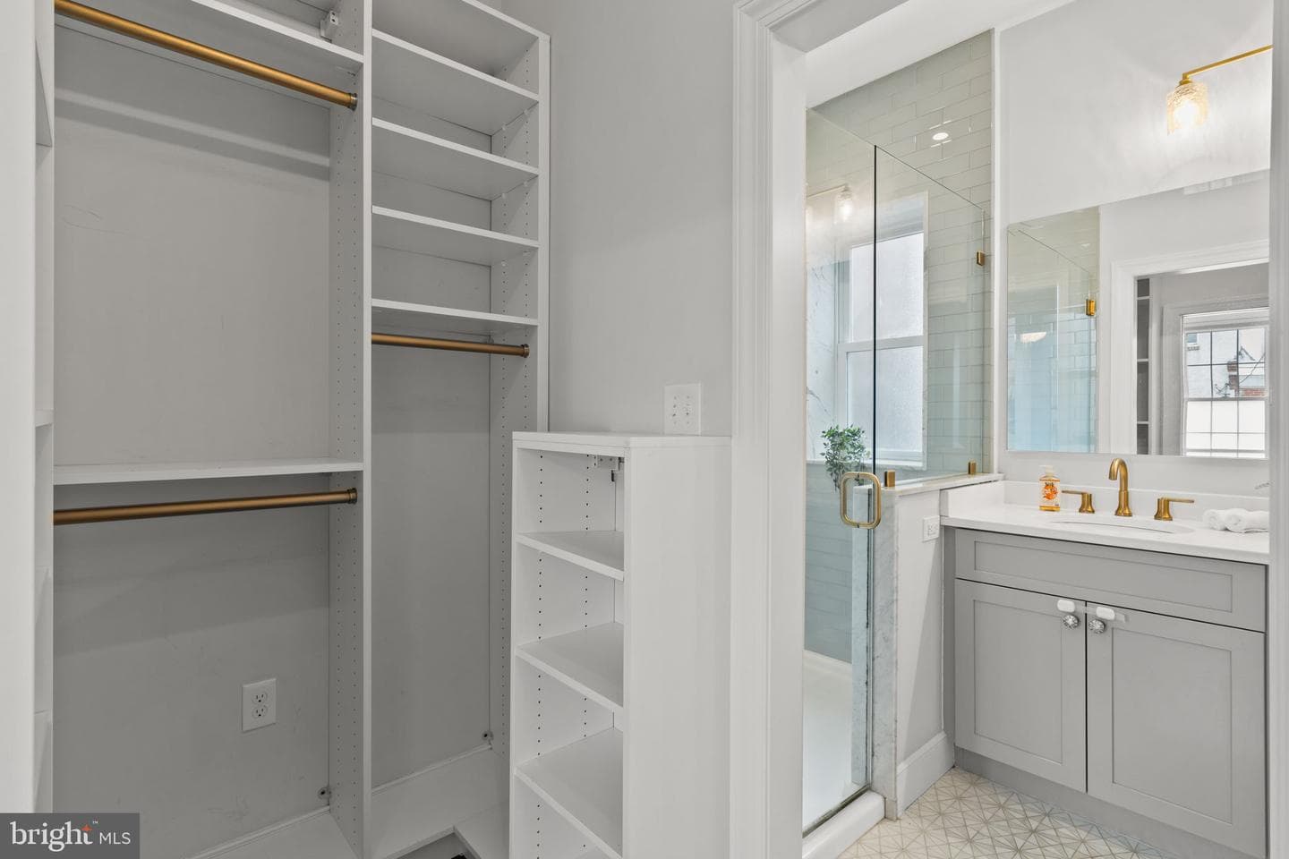 1120 Mckean Street photo 25
