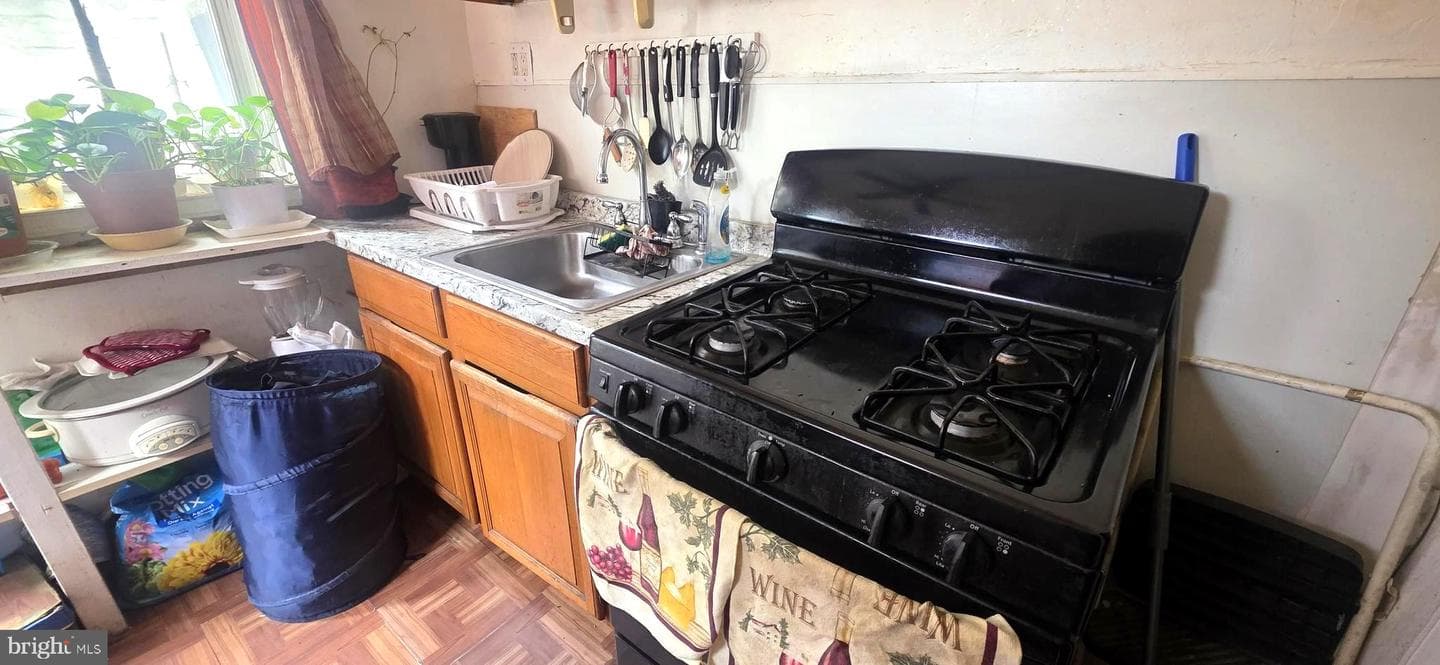3048 B Street photo 7