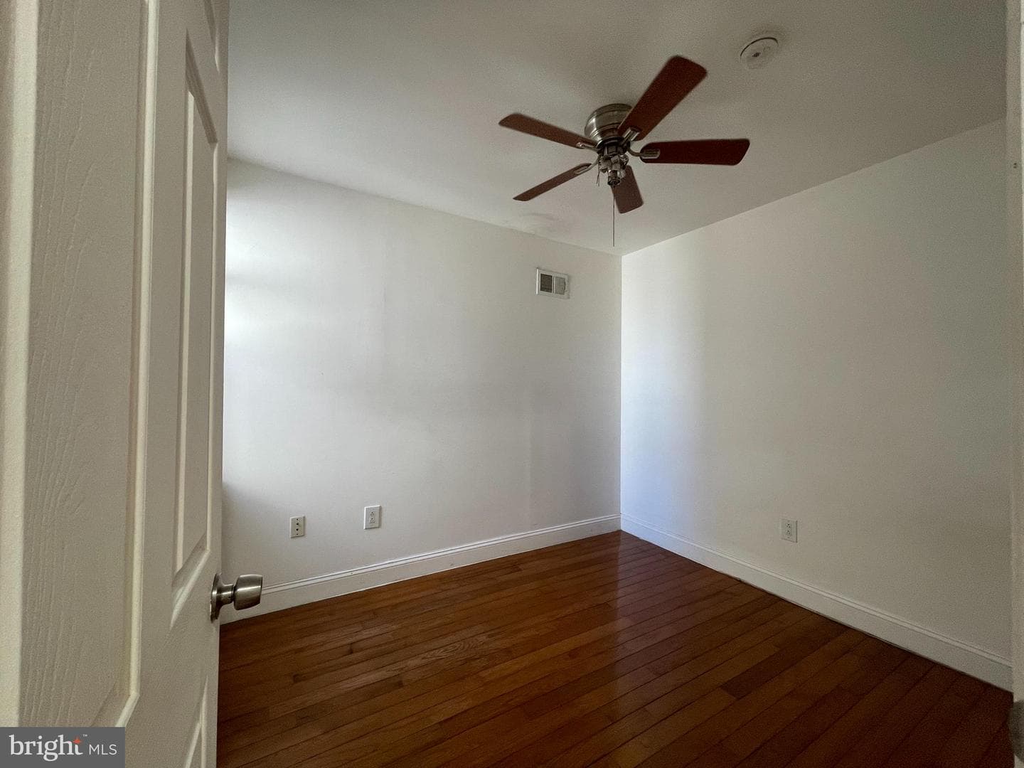 2203 S 5th Street photo 9