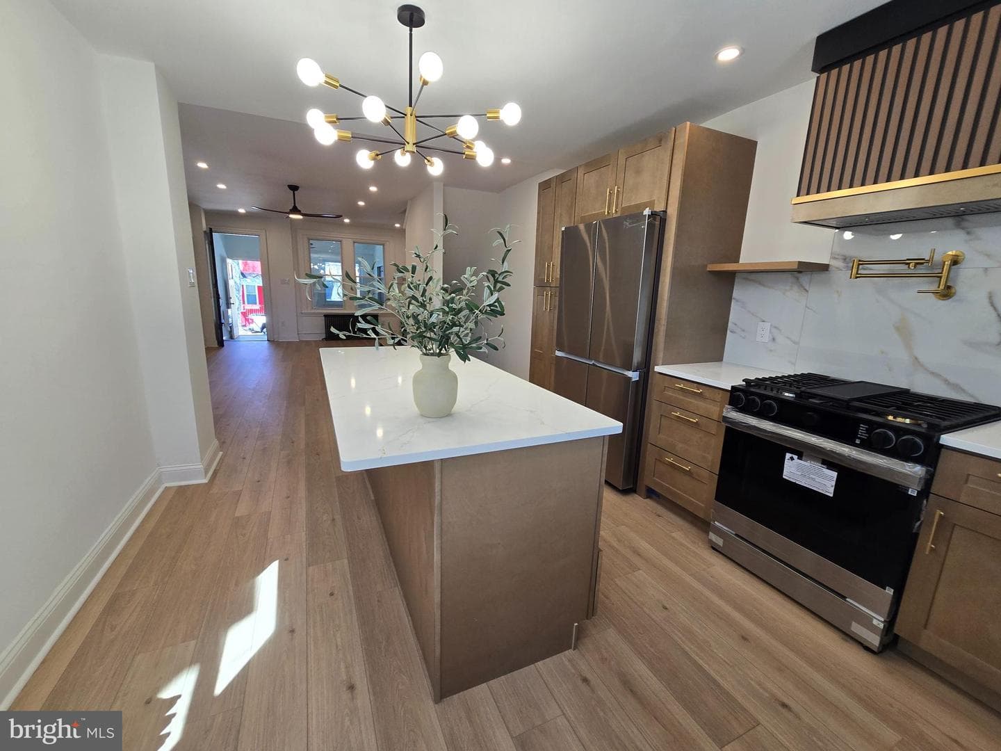 6118 Walton Avenue photo 11