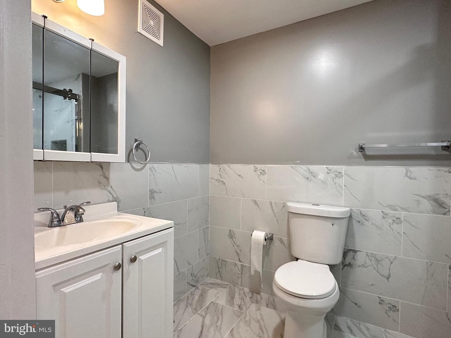 3254 N Front Street photo 7