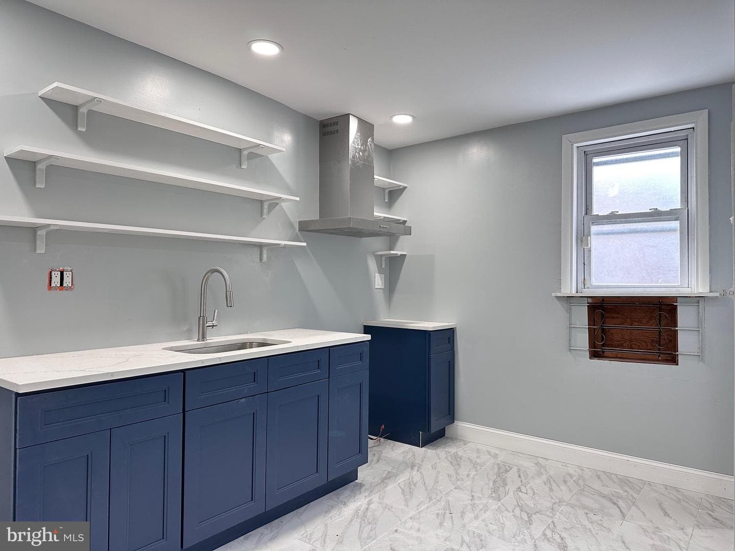 3254 N Front Street photo 8