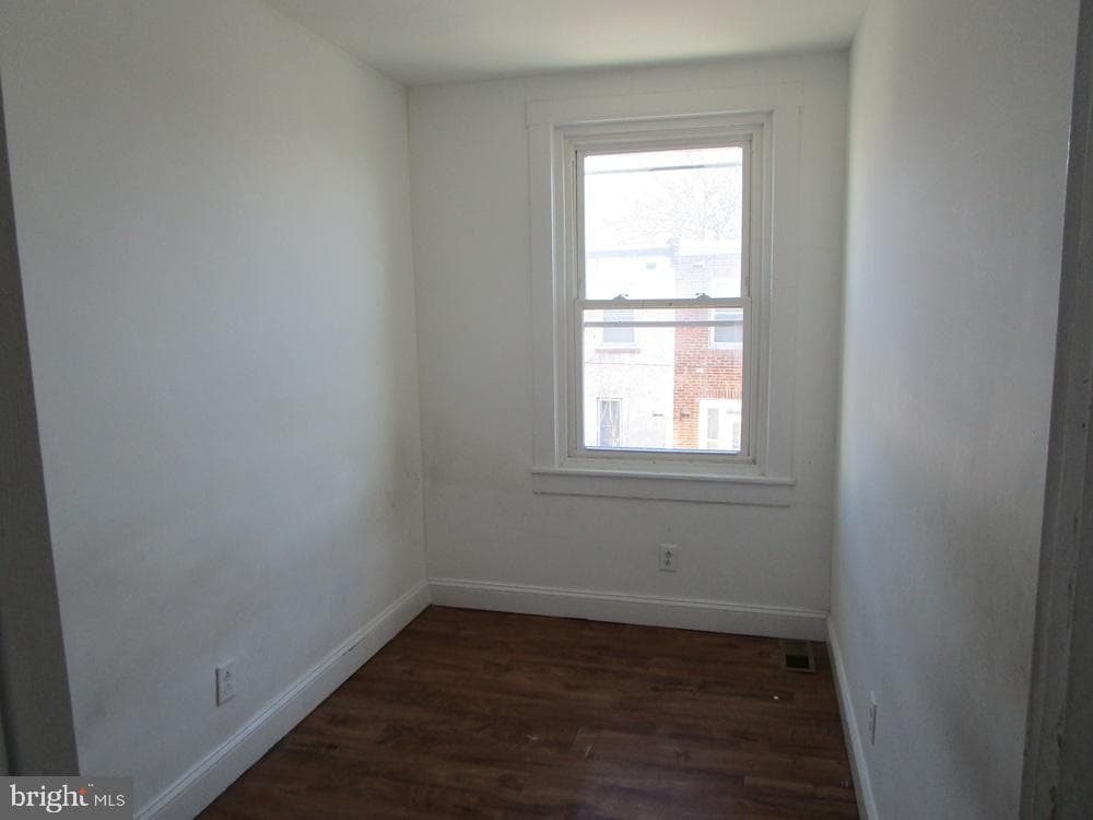 2651 S Lloyd Street photo 10