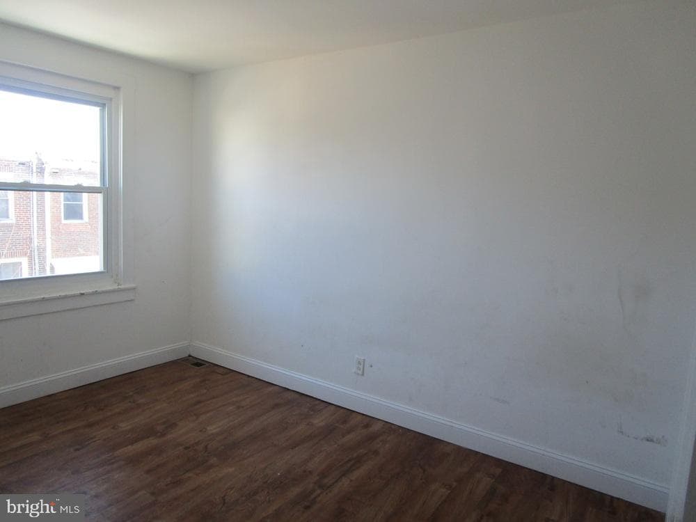 2651 S Lloyd Street photo 9
