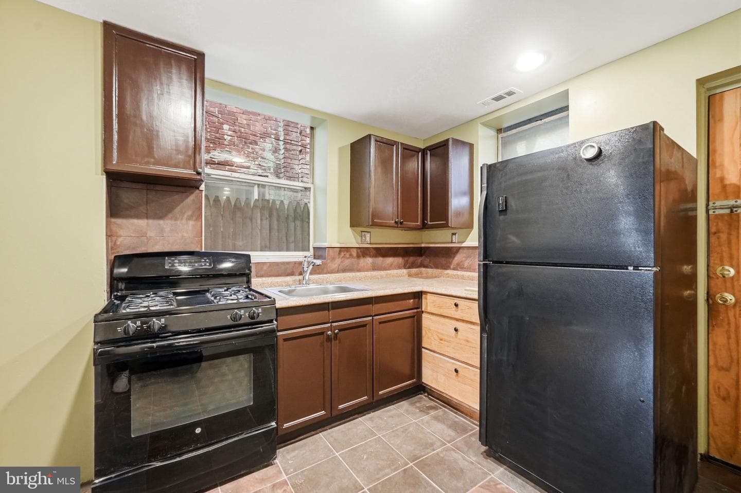 3322 Rand Street photo 9