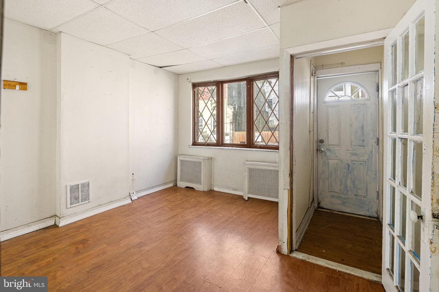 528 Dudley Street photo 5