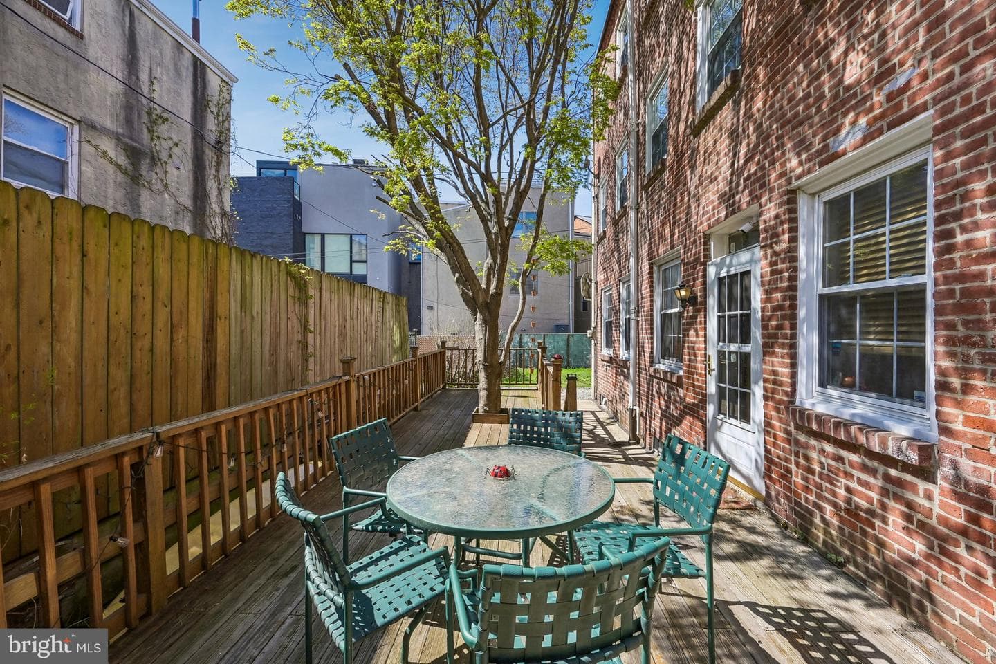 335-337r Poplar Street photo 3