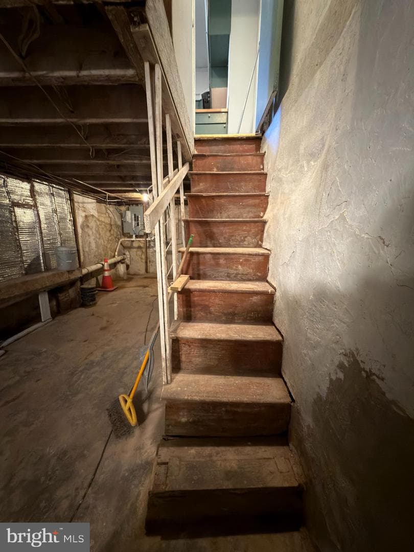 1112 W Tioga Street photo 30