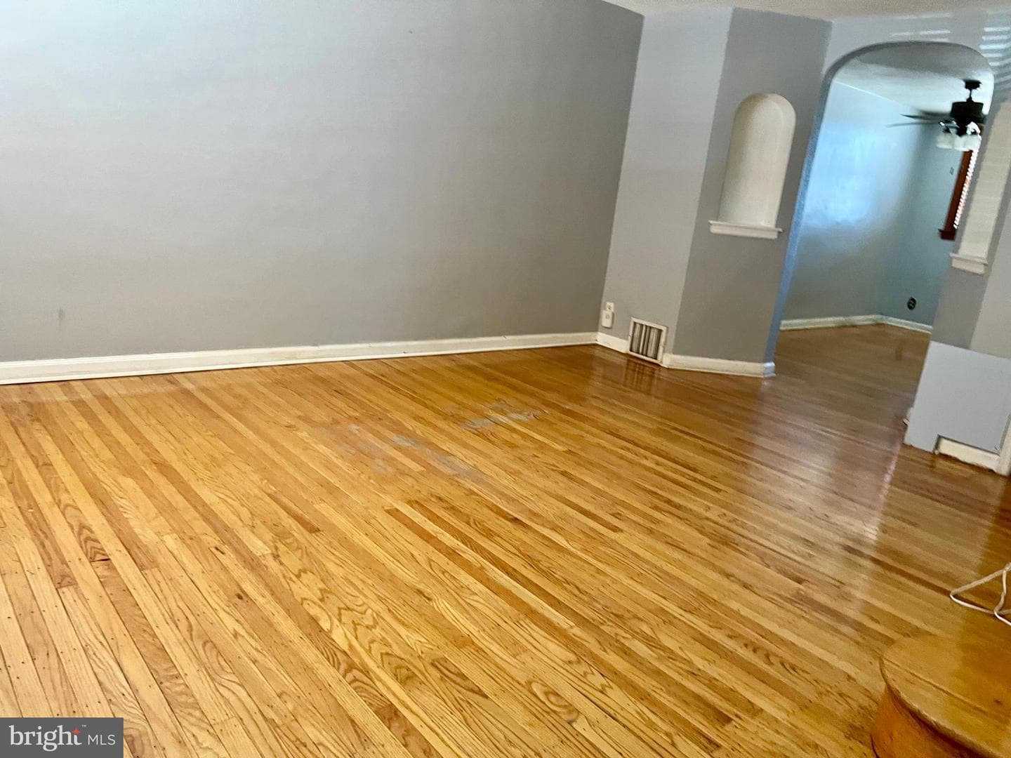 6128 Newtown Avenue photo 5