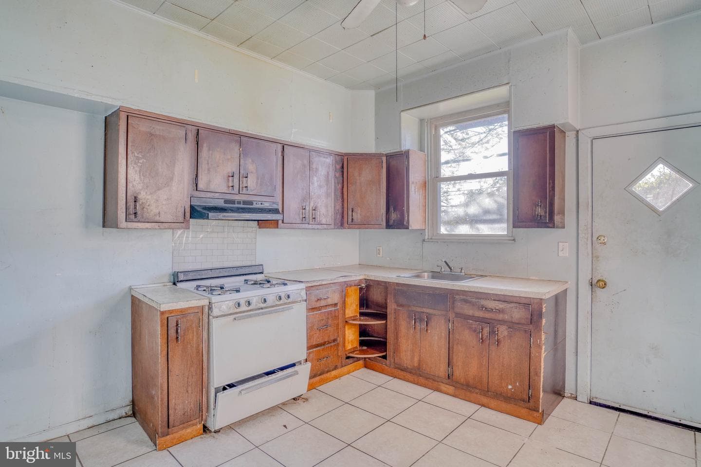 5705 Leonard Street photo 14