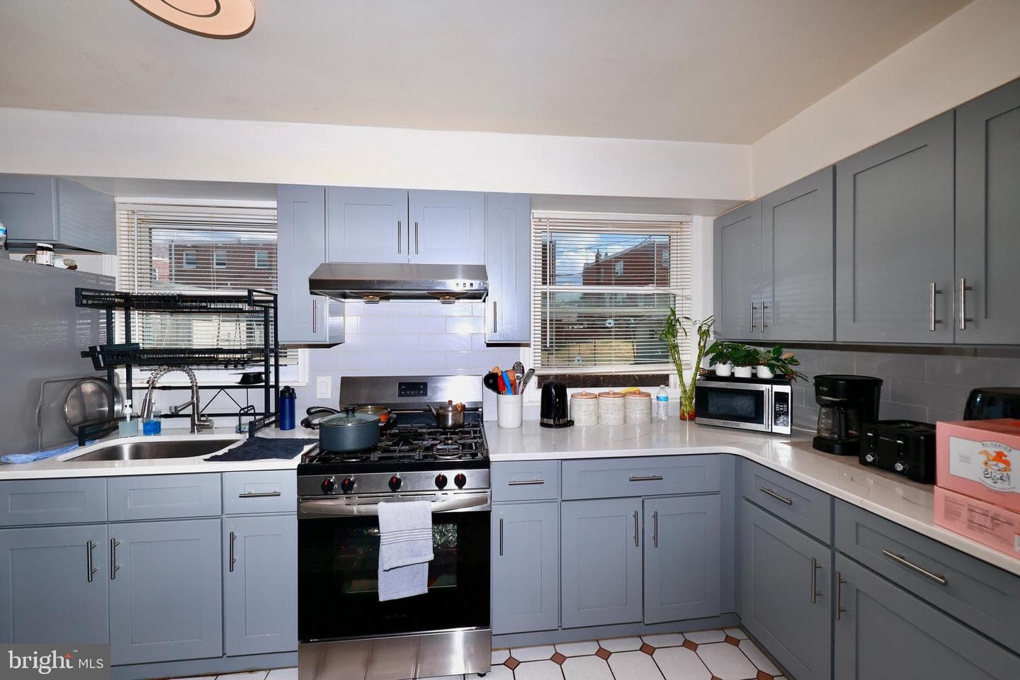 7523 Brous Avenue photo 7
