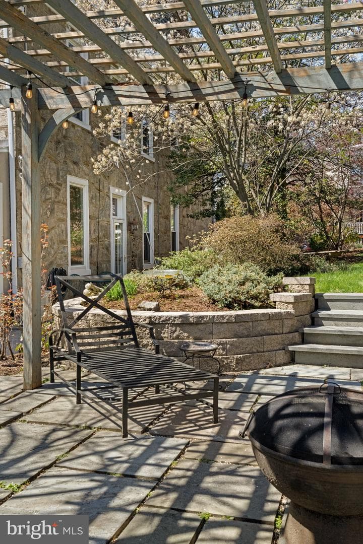 3534 Ainslie Street photo 103