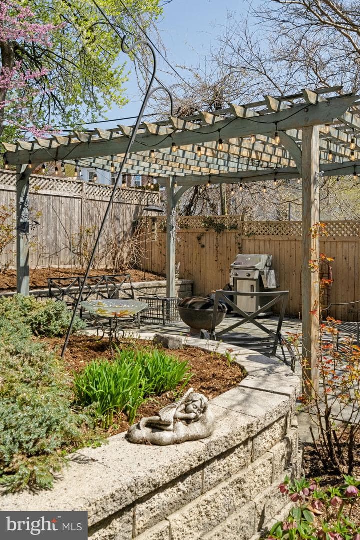 3534 Ainslie Street photo 111