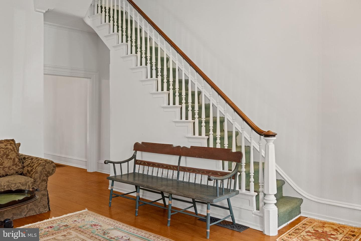 3534 Ainslie Street photo 24