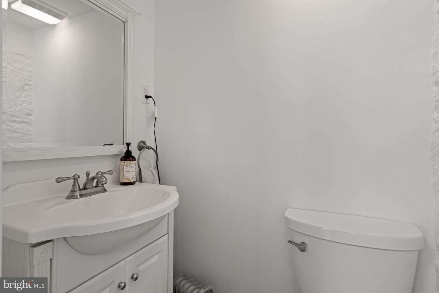 3534 Ainslie Street photo 43