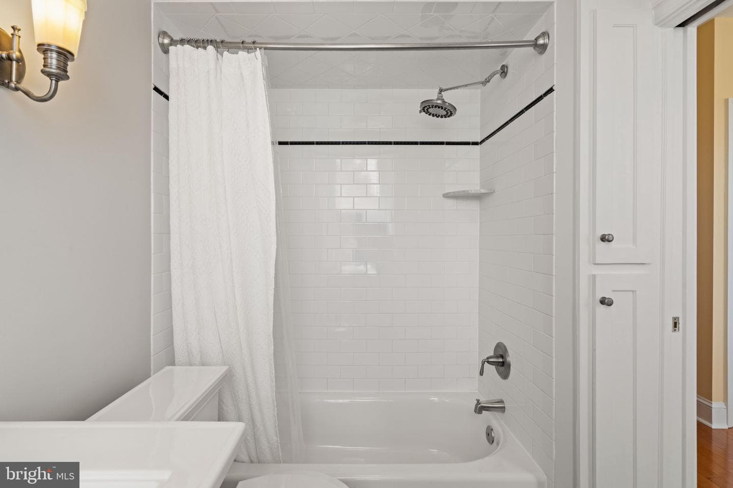 3534 Ainslie Street photo 60