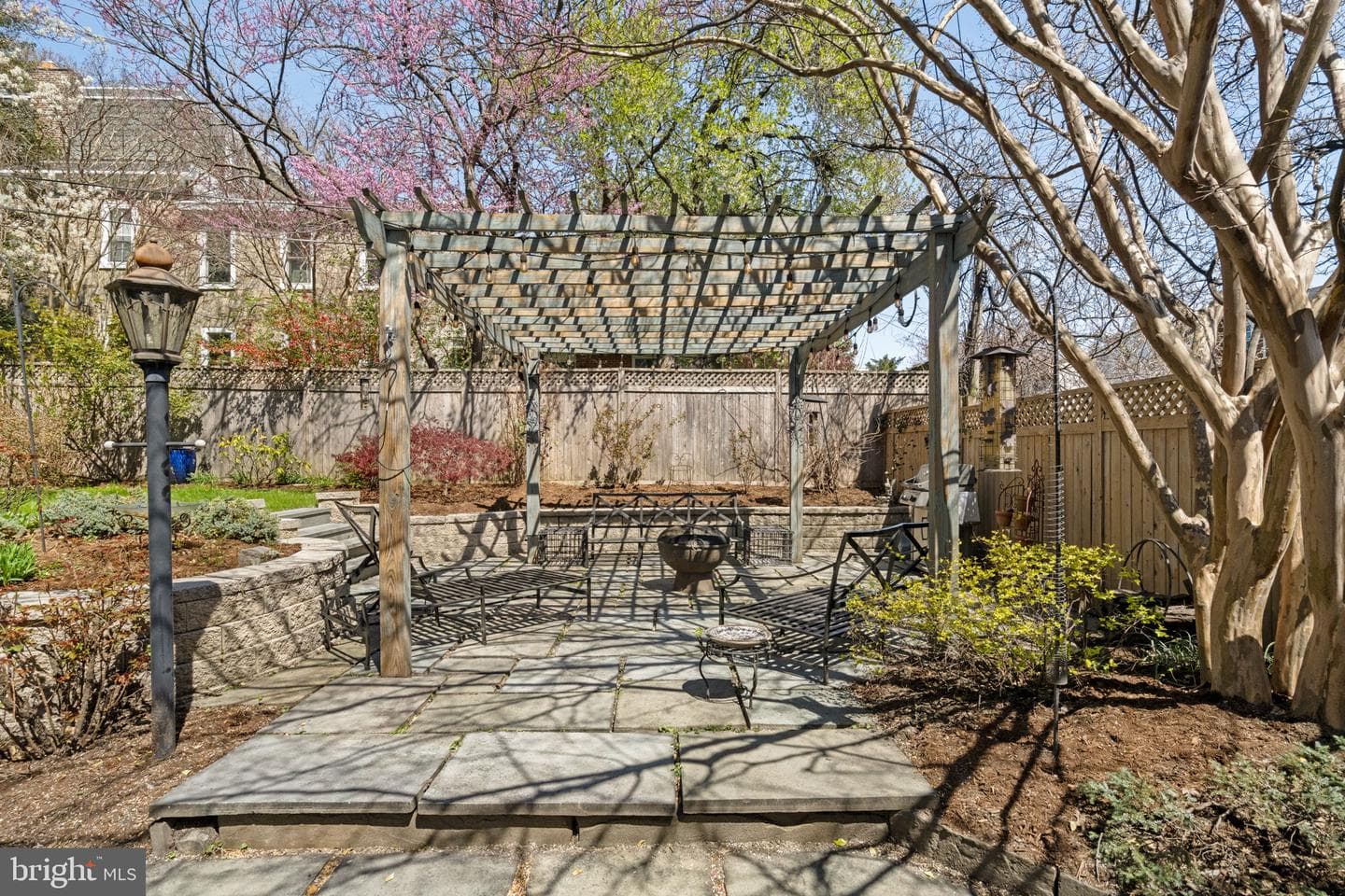 3534 Ainslie Street photo 98