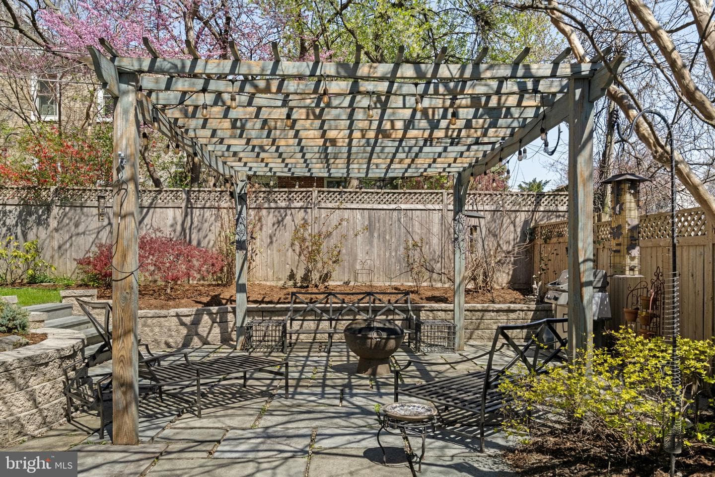 3534 Ainslie Street photo 99