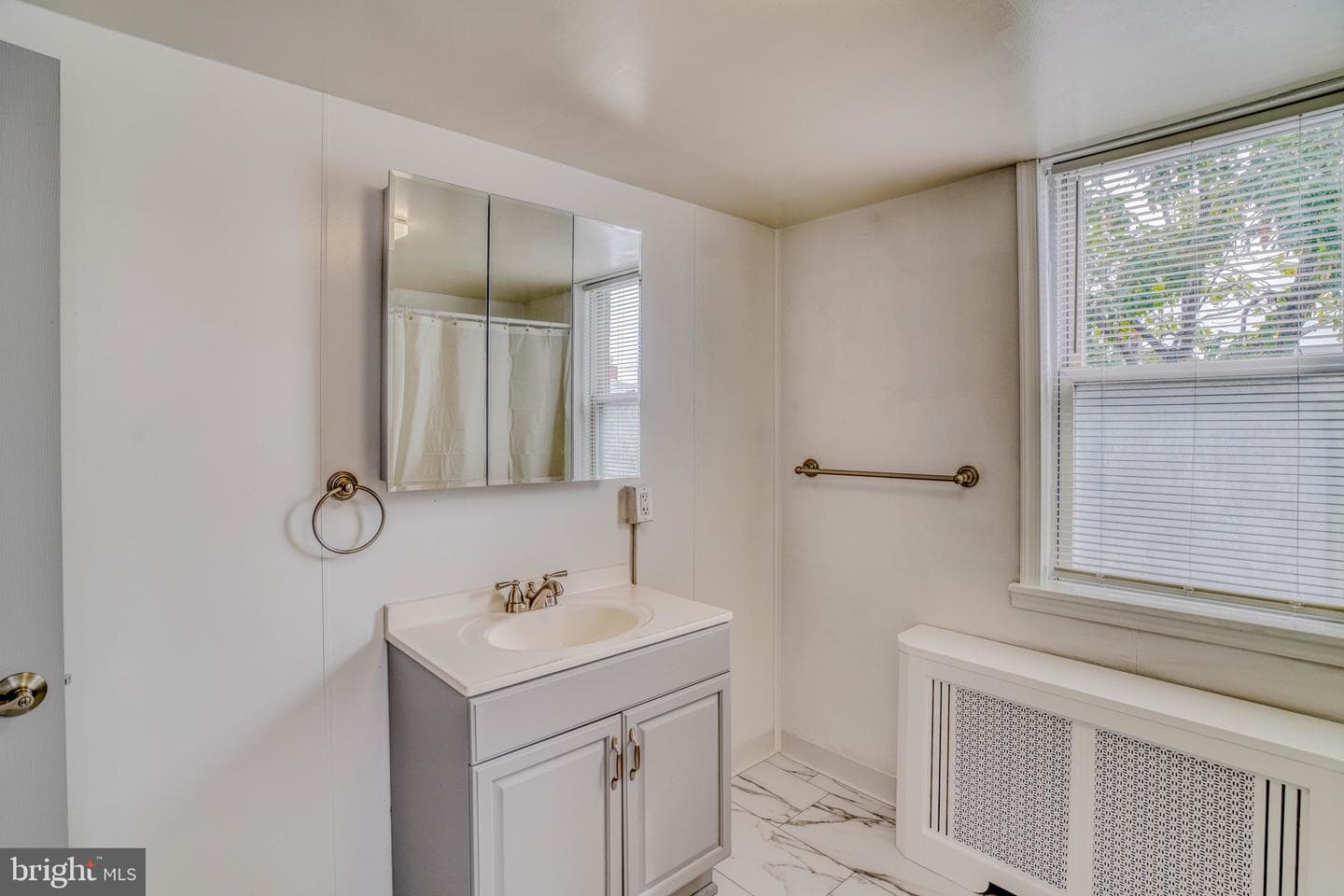 3271 Edgemont Street photo 20