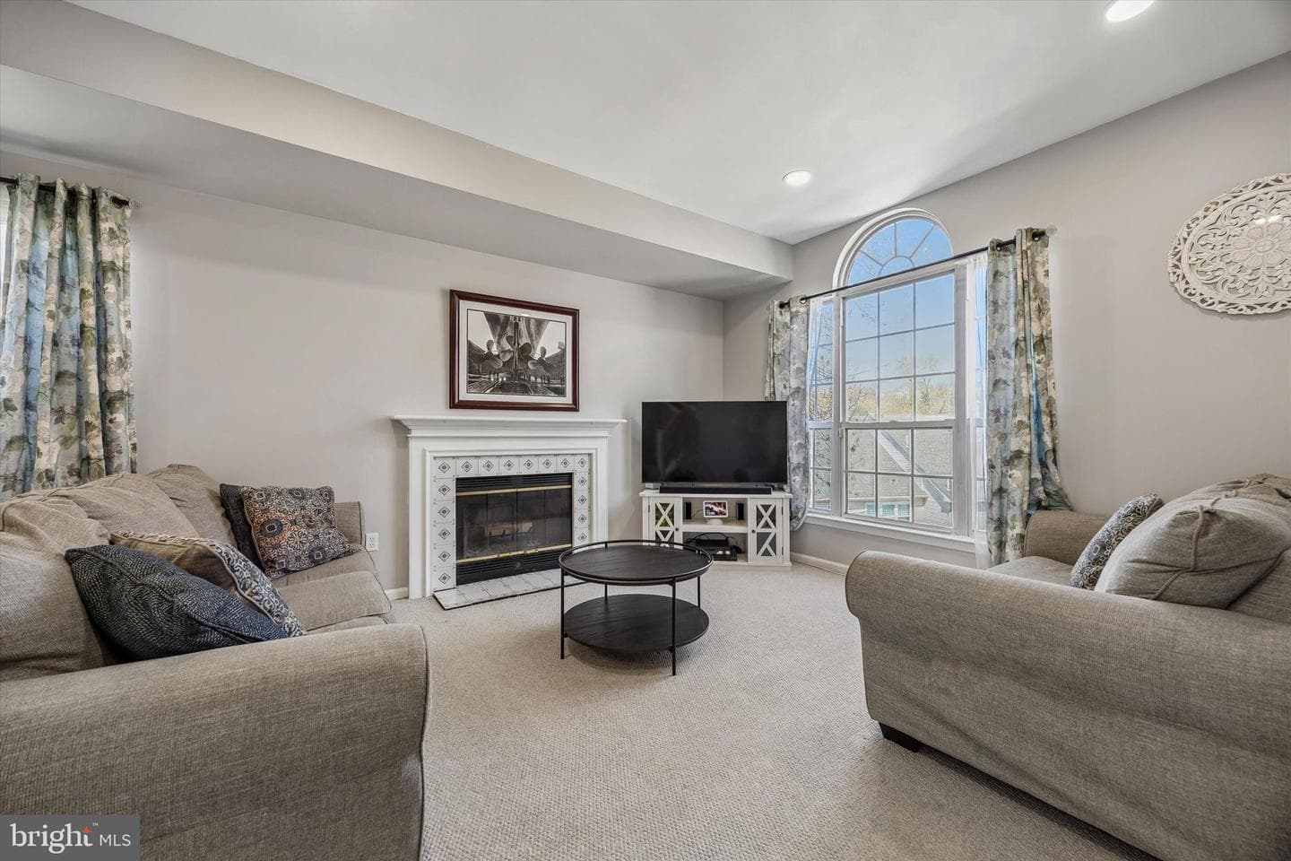 305 Sage Lane photo 3