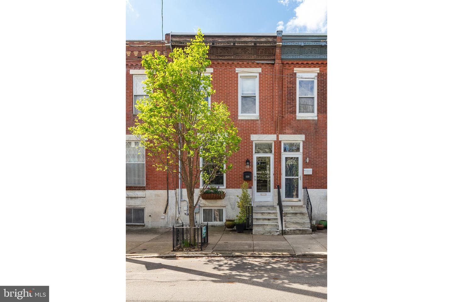 1320 Castle Ave