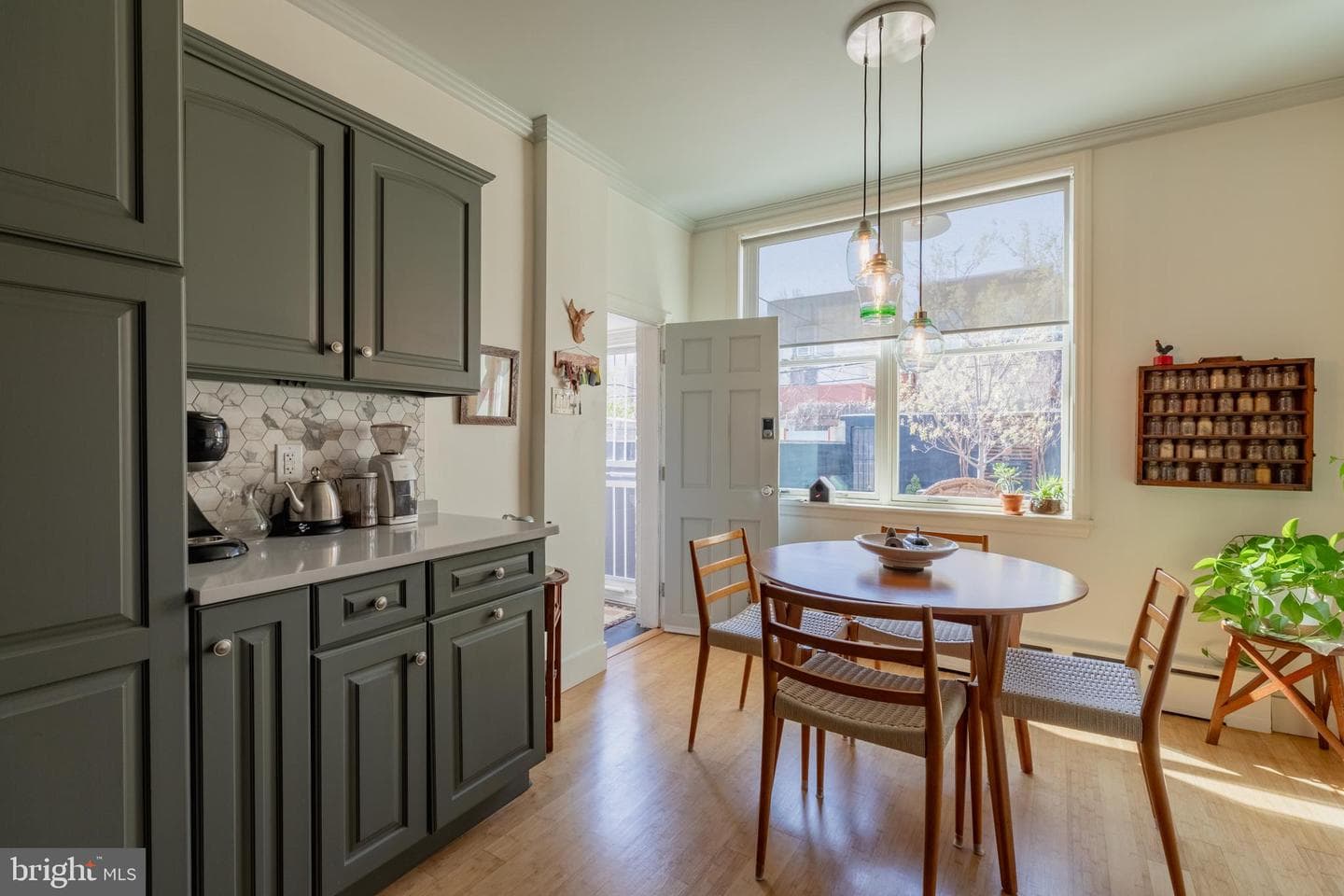 1320 Castle Avenue photo 15