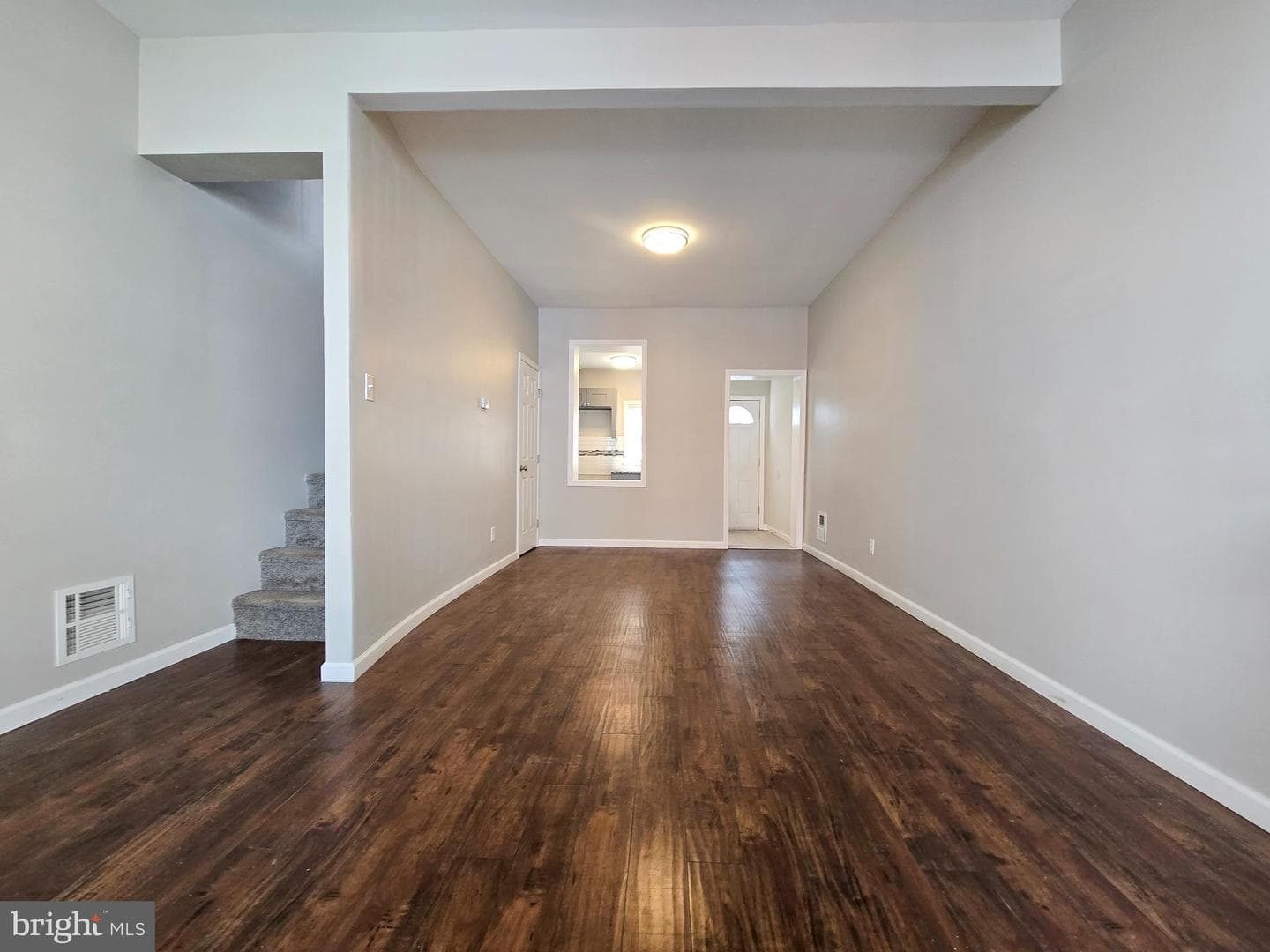 1737 N Dover Street photo 3