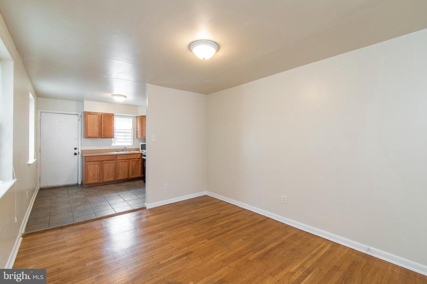 1635 Fontain Street photo 10