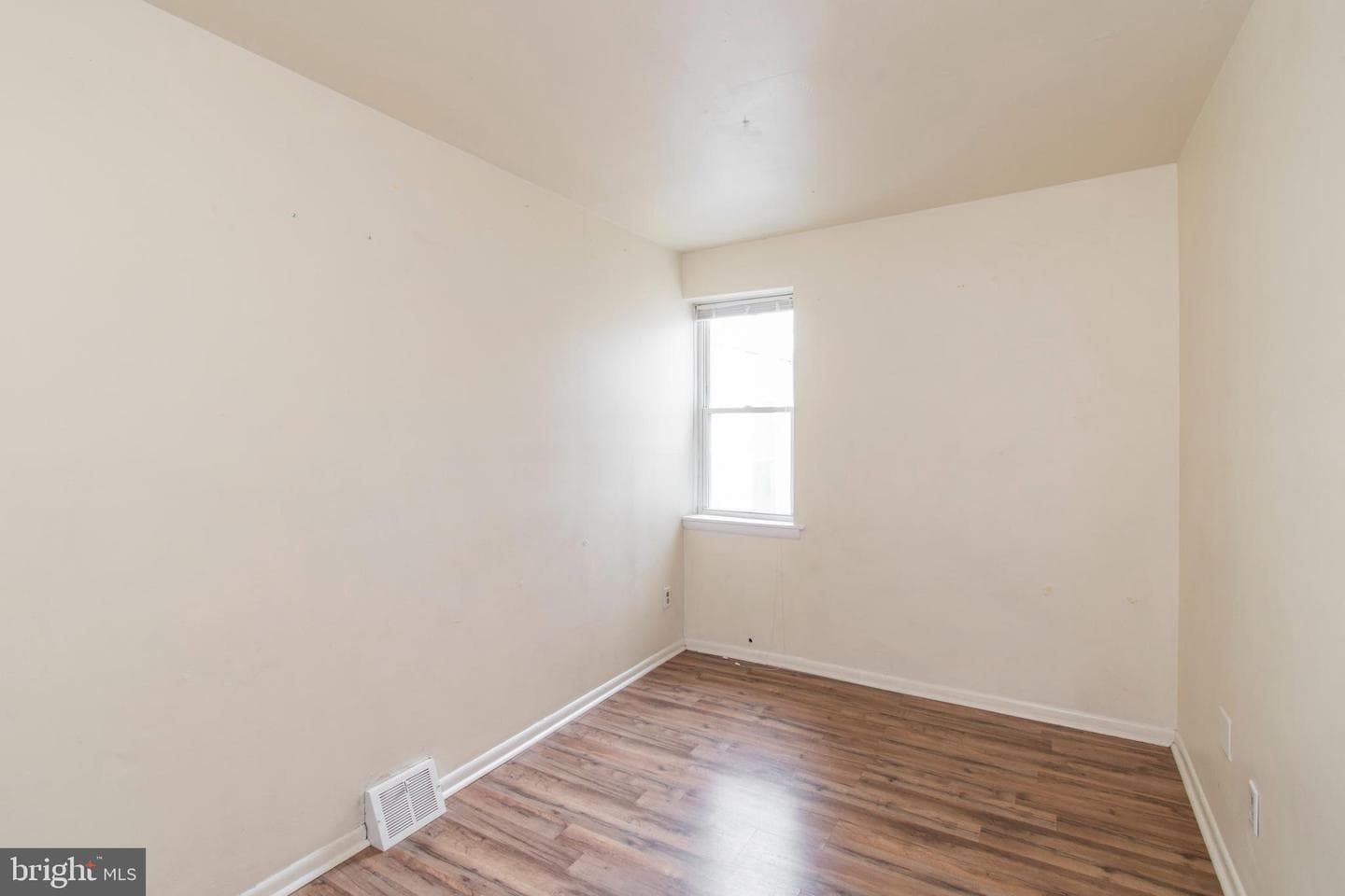 1635 Fontain Street photo 19