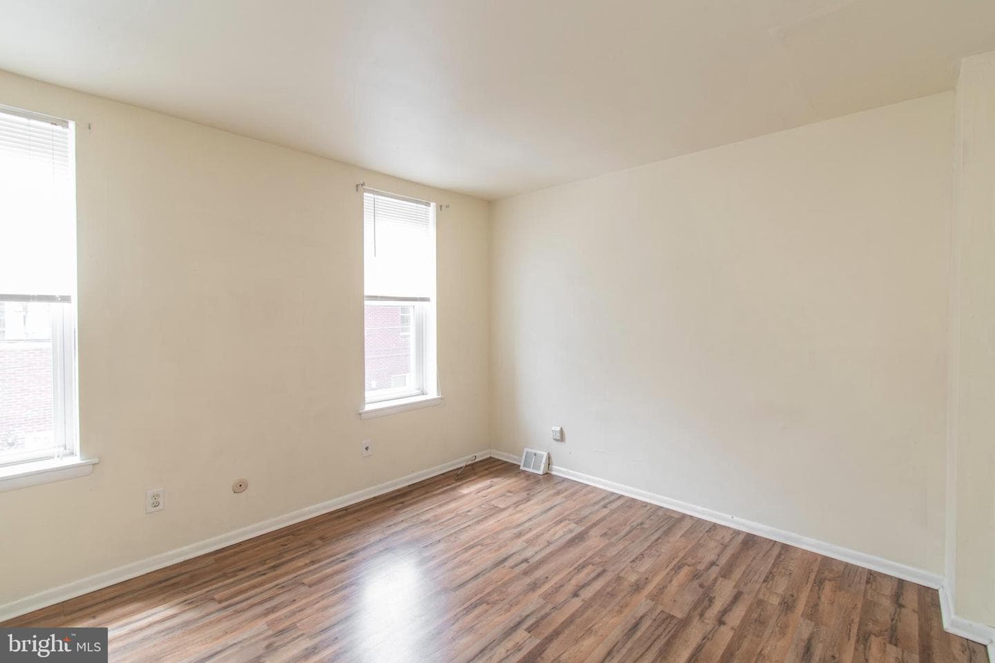 1635 Fontain Street photo 22