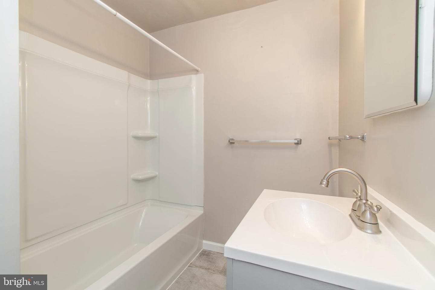 1635 Fontain Street photo 25