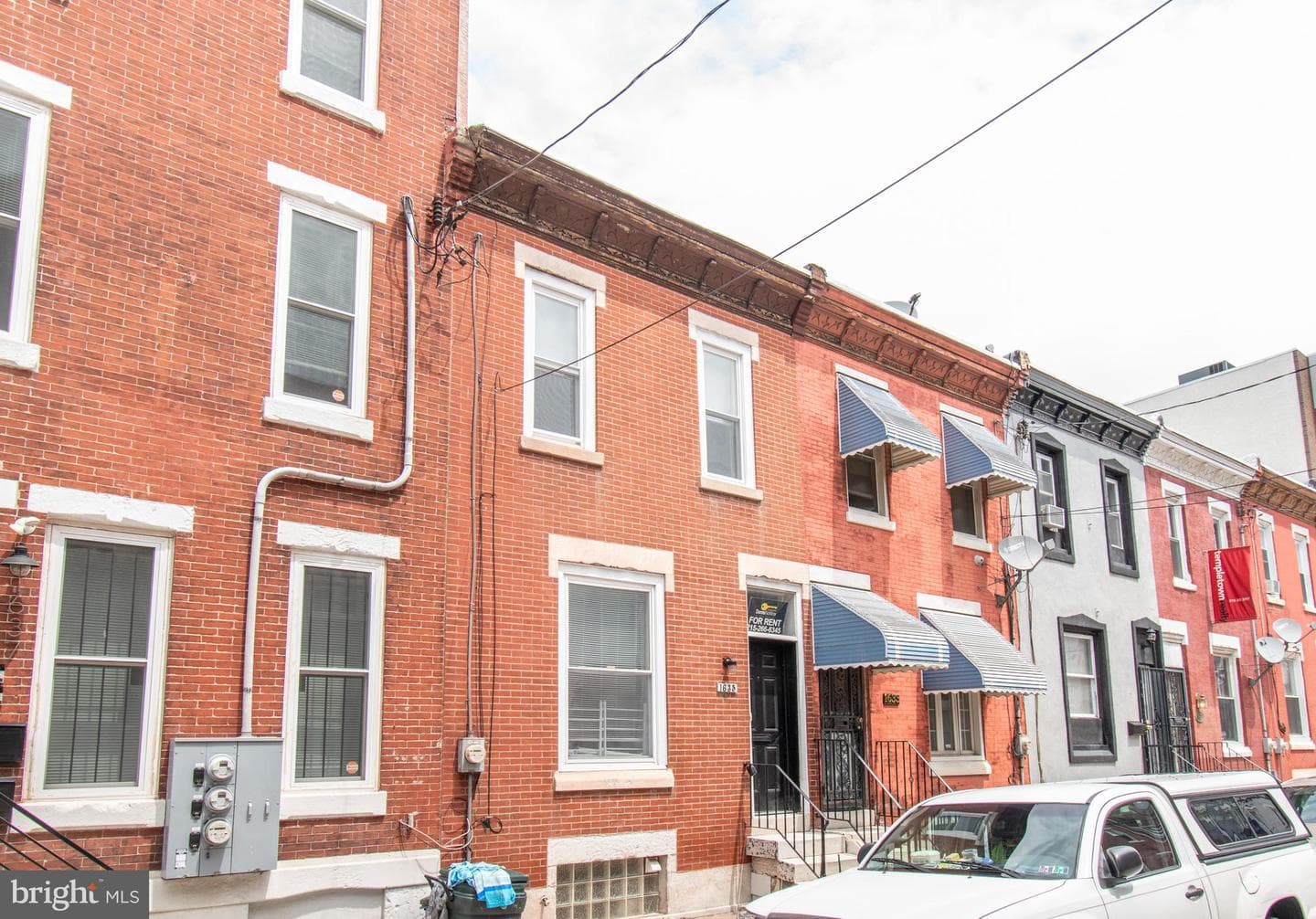 1635 Fontain Street photo 3